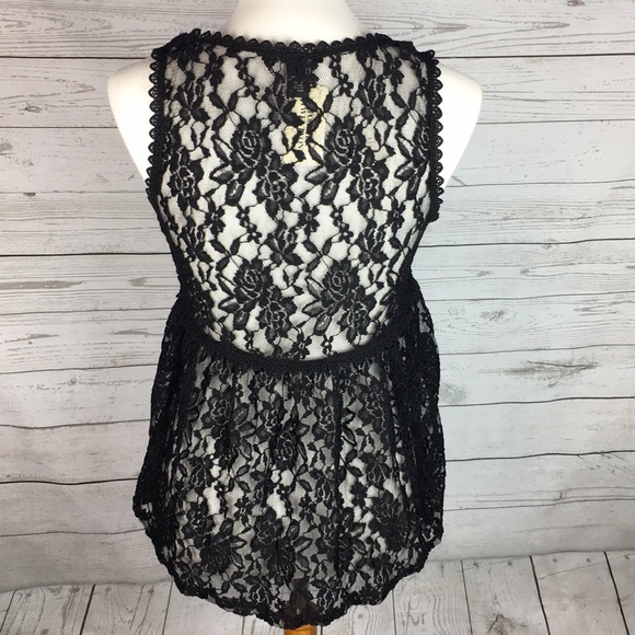 Black Lace Peplum Tank - Picture 3 of 3